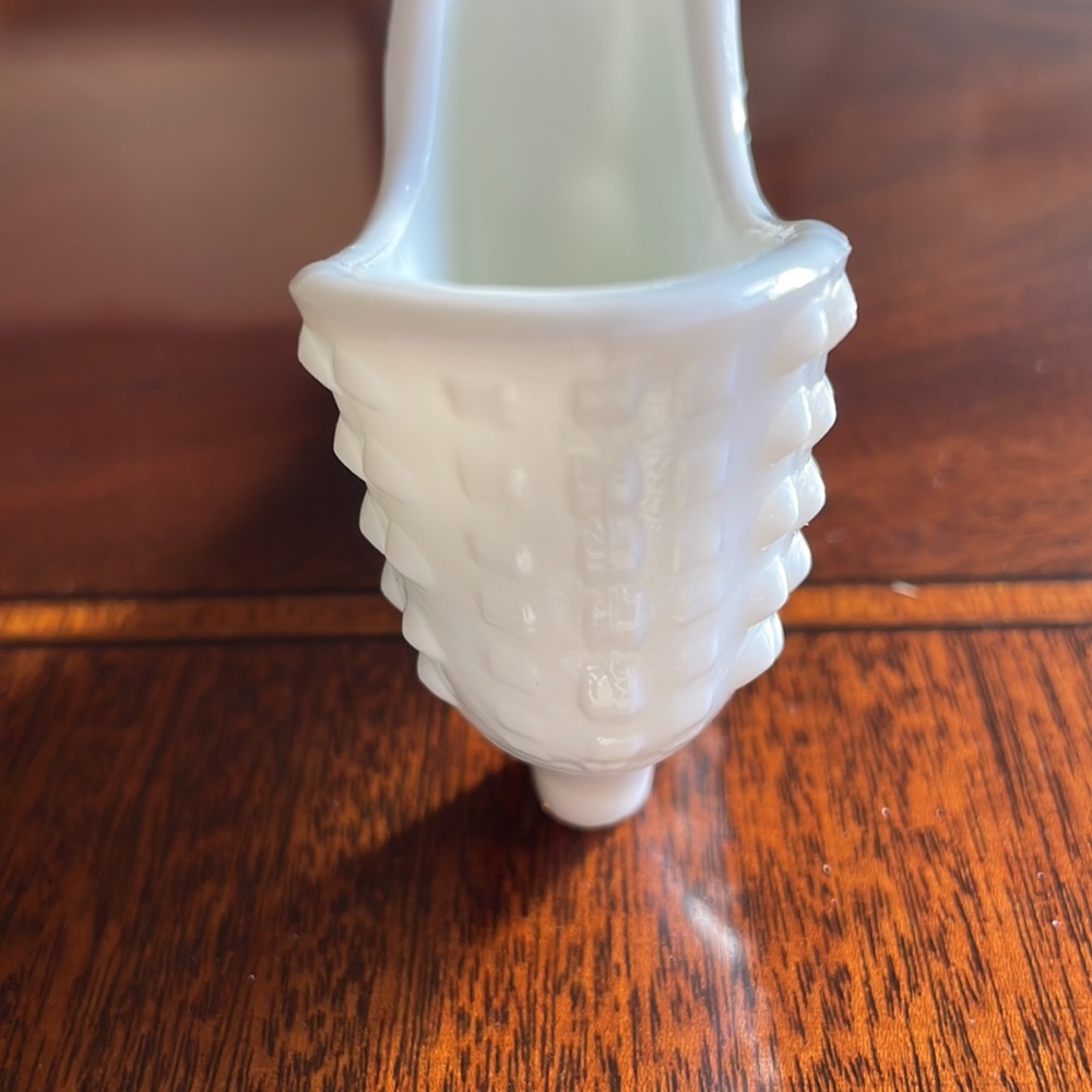 Fenton hobnail milk glass cat head slipper. - Picture 4 of 9
